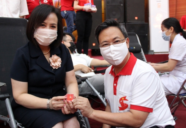 Ngày hội hiến máu “Giọt hồng Xứ Lạng” năm 2021: Ngày đầu tiếp nhận 710 đơn vị máu