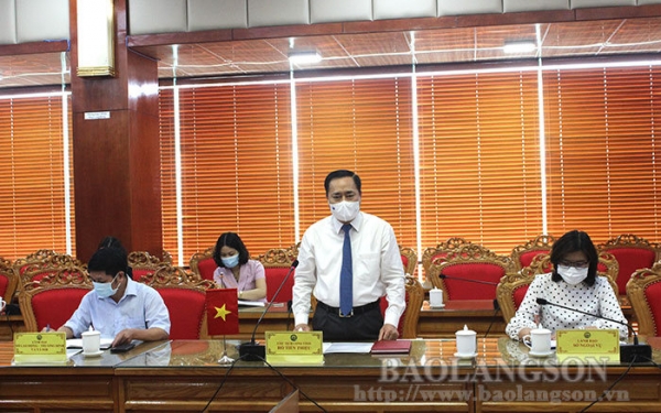 Chủ tịch UBND tỉnh làm việc với lãnh đạo Samsung Việt Nam